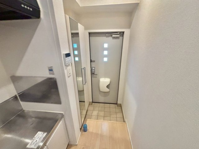 アサノ・モノカーメラの玄関