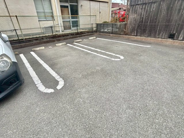 アサノ・モノカーメラの駐車場