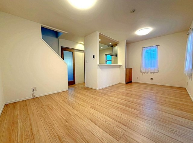 【居間・リビング】 | □■茅ヶ崎市菱沼1丁目 中古戸建②■□
