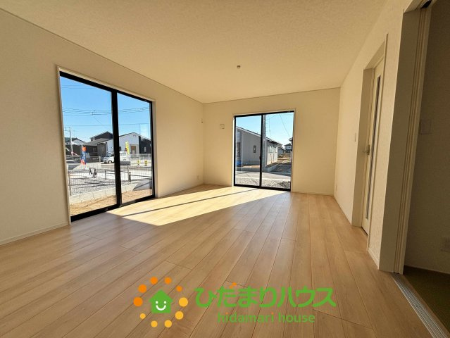 加須市水深第3　新築一戸建て　01　クレイドルガーデンの居間・リビング