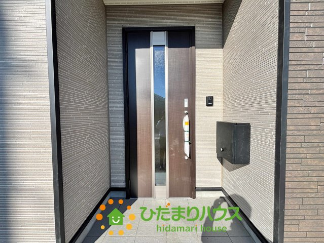 加須市水深第3　新築一戸建て　01　クレイドルガーデンの玄関