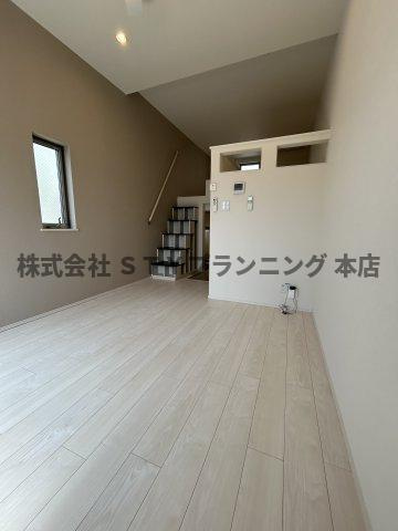 仲介手数料０円！ハーモニーテラス原Vの居間・リビング