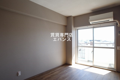 【居間・リビング】 | 北辰レジデンス東船橋 | 家具家電は付きません。