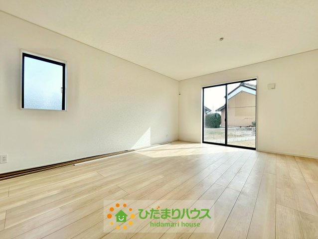 加須市水深第3　新築一戸建て　03　クレイドルガーデンの居間・リビング|家具配置が楽しみなLDK！
