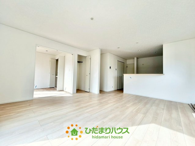 加須市水深第3　新築一戸建て　03　クレイドルガーデンの居間・リビング|18.5帖の大型LDK！