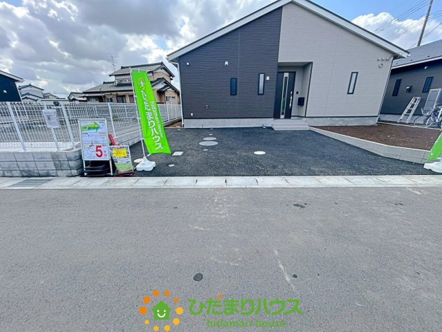 加須市水深第3　新築一戸建て　03　クレイドルガーデンの駐車場|並列2台可能！！