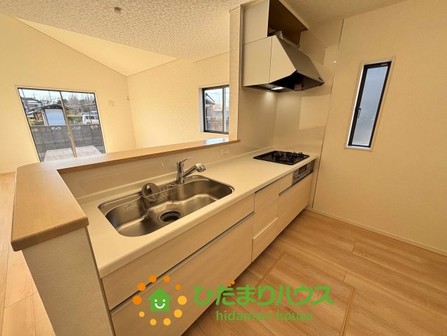 加須市水深第3　新築一戸建て　05　クレイドルガーデンのキッチン|シンプルデザイン！