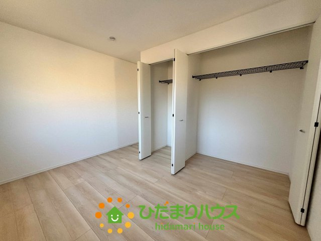加須市水深第3　新築一戸建て　05　クレイドルガーデンの収納|ダブルクローゼットで収納量充実！