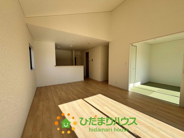 加須市水深第3　新築一戸建て　05　クレイドルガーデンの居間・リビング|17.5帖の大型LDK！！