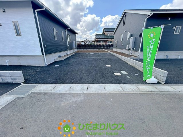加須市水深第3　新築一戸建て　05　クレイドルガーデンの駐車場|並列2台可能！
