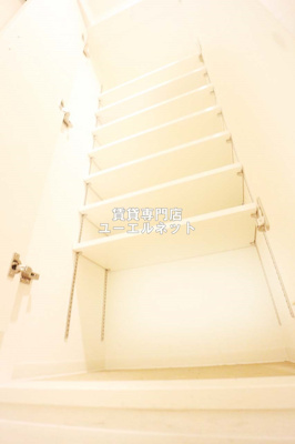 【設備】 | プレサンス江坂ベルフィーヌ | 収納力たっぷりのシューズボックスで玄関すっきり！