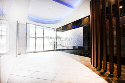 【エントランス】 | プレサンス江坂ベルフィーヌ | 毎日通る場所だからこそ、洗練された空間に