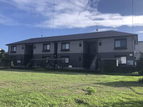 ハイツ足達 B棟の外観