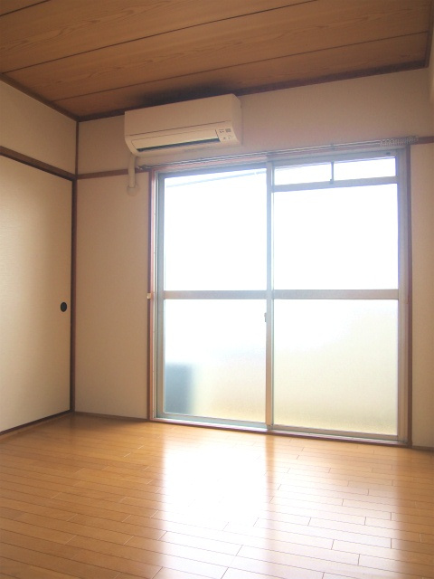 津福サンハイツ【10,000円キャッシュバック対象物件】の子供部屋|子供部屋としても使い勝手の良いお部屋です