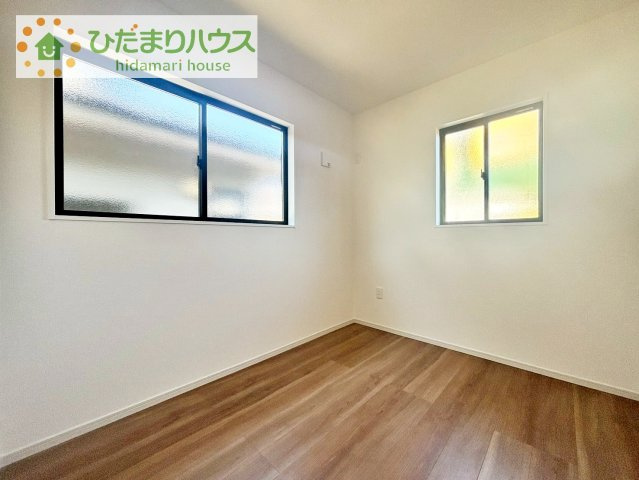 【洋室】 | 龍ケ崎市城ノ内8期　新築戸建 | お掃除しやすく、清潔感を保てるのでダニも発生しにくいフローリング♪