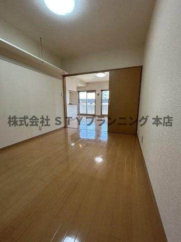 仲介手数料０円！カームHARAの居間・リビング