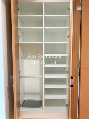 【設備】 | リーガルあみだ池新町 | トールタイプの下足箱！玄関はいつも片付きます！