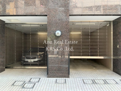 【駐車場】 | リーガルあみだ池新町 | 敷地内に駐車場あり！空き情報は都度お問い合わせください！