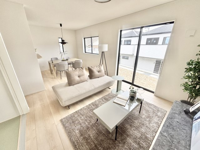 【仲介手数料無料／大治町】大治町八ツ屋第3　クレイドルガーデン　新築戸建　2号棟の居間・リビング