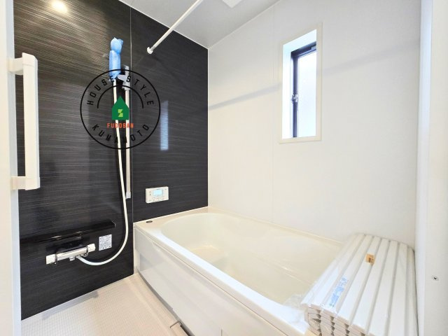 熊本市東区新生1丁目第1₋1棟(1号棟)の内観：施工例|浴室は一日の疲れを癒す場所だから、家族みんながゆったりできる快適設計。追い炊き機能付きオートバス。安定した温度で、いつでも快適に入浴できます。