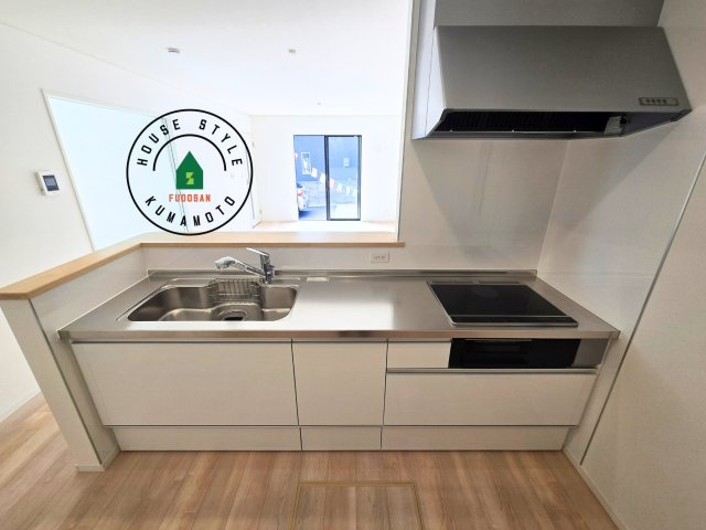 熊本市東区新生1丁目第1₋1棟(1号棟)の内観：施工例|忙しい朝でも家族揃って食事をしたいゆとりあるダイニングスペース。