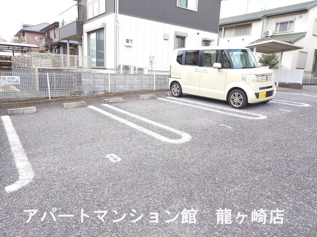 マツージュ平台の駐車場