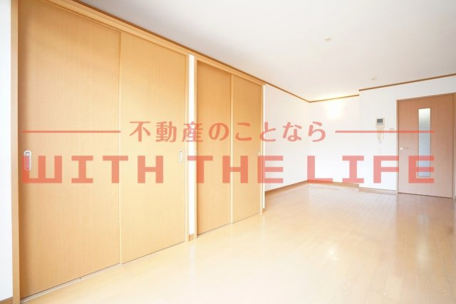 フジマンション【キャッシュバック対象物件】の居間・リビング|ゆったり過ごせる居間です