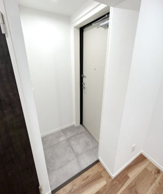 【玄関】 | フェリチタ横川 | きれいな玄関です