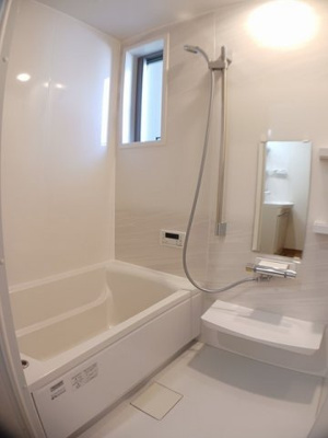 【浴室】 | サンコート | ゆったり過ごせるお風呂です