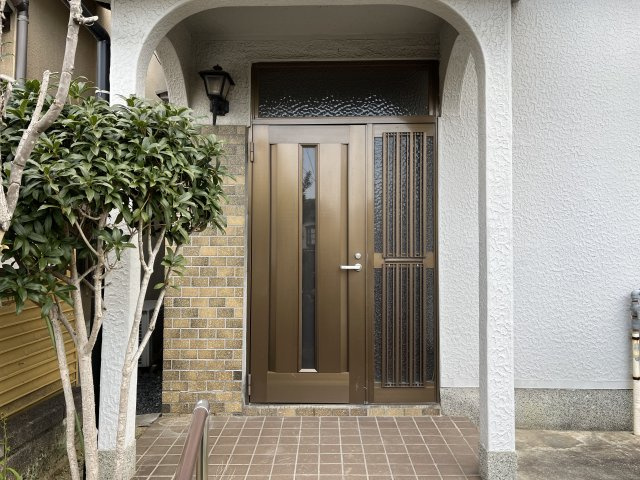 熊取町朝代東1丁目　中古戸建の玄関