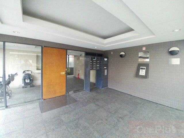 ビエント六甲３のエントランス