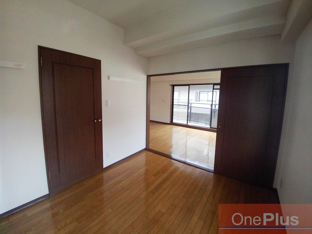 ビエント六甲３の洋室