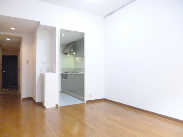 マ・メゾン寿の居間・リビング