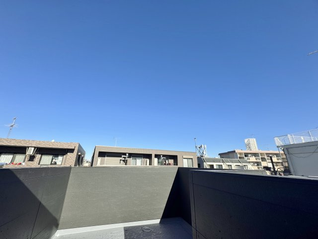 板橋区上板橋3丁目 限定1棟の完成予想図|洗面室にはあると便利なリネン棚を設置いたしました
(イラストは図面を基に起こしたもので実際のものとは多少異なる場合がございます)