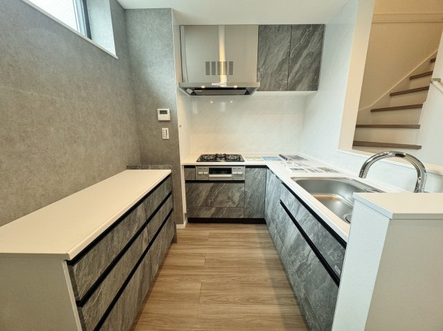 板橋区上板橋3丁目 限定1棟の完成予想図|家族で楽しめる空間がつくれる大人気のルーフバルコニー付
陽当り良好でお洗濯物もしっかり乾きます
(イラストは図面を基に起こしたもので実際のものとは多少異なる場合がございます)