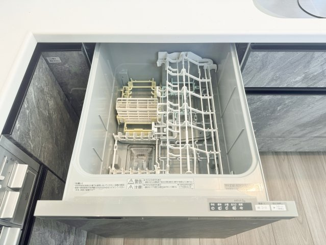 板橋区上板橋3丁目 限定1棟の完成予想図|3階6.3帖洋室
プライベート空間も充実しております
(イラストは図面を基に起こしたもので実際のものとは多少異なる場合がございます)