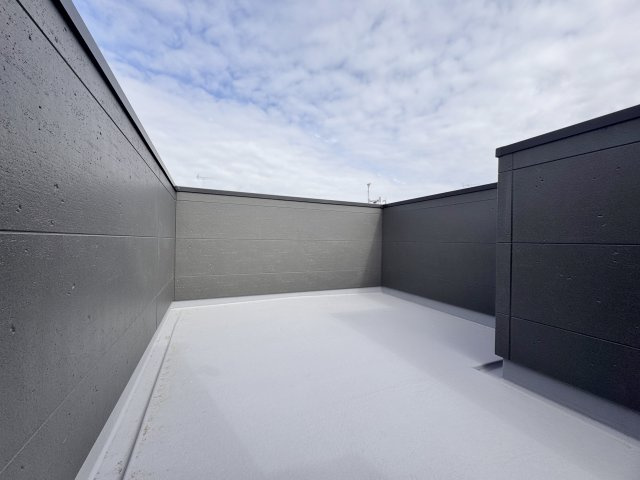 板橋区上板橋3丁目 限定1棟の完成予想図|足を伸ばしてゆったりとお寛ぎいただける一坪タイプのユニットバス
お子様とのご入浴も快適な広さです
(イラストは図面を基に起こしたもので実際のものとは多少異なる場合がございます)