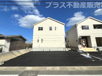 【外観】 | 現地写真。同じ物件を見るなら、プラス不動産販売にお任せ下さい。