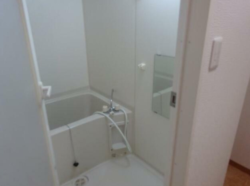 メゾン・北町の浴室