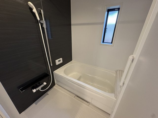 【浴室】 | 福岡市西区今宿1丁目第4　2号棟（全2棟）【仲介手数料無料・0円】 | 現地写真。浴室です。
