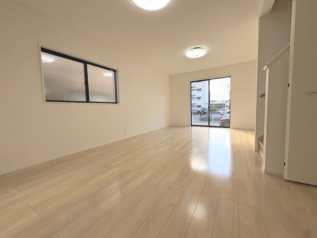 【居間・リビング】 | 福岡市西区今宿1丁目第4　2号棟（全2棟）【仲介手数料無料・0円】 | 現地写真。