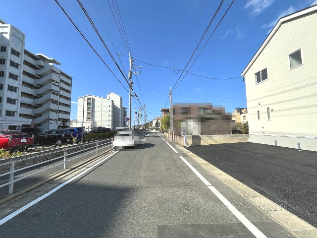 【その他】 | 福岡市西区今宿1丁目第4　2号棟（全2棟）【仲介手数料無料・0円】 | 現地写真。前面道路です。