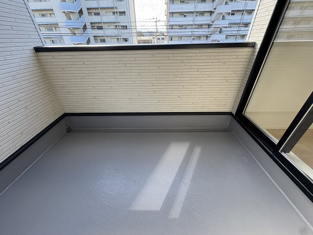 【バルコニー】 | 福岡市西区今宿1丁目第4　2号棟（全2棟）【仲介手数料無料・0円】 | 現地写真。