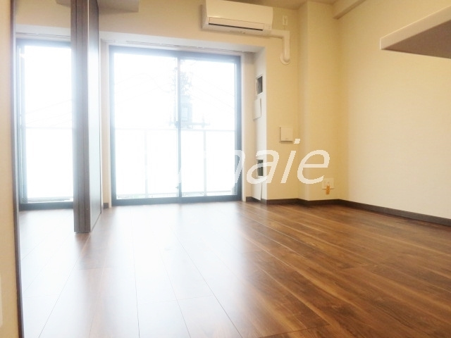 ＤＩＰＳ十条仲原ＥＡＳＴの居間・リビング|10帖超えのＬＤＫです♪