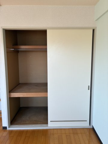 ヴィラ逢谷内の収納