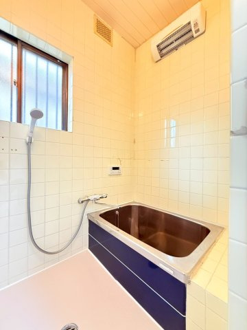 塩屋台2丁目戸建の浴室