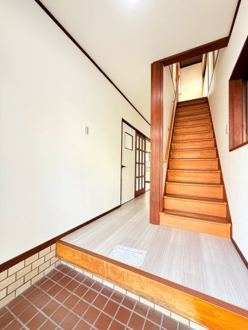 塩屋台2丁目戸建の玄関