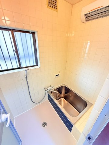 塩屋台2丁目戸建の浴室