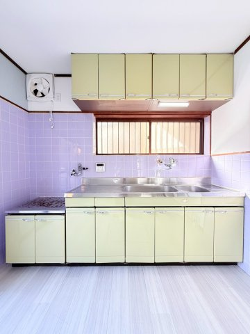 塩屋台2丁目戸建のキッチン