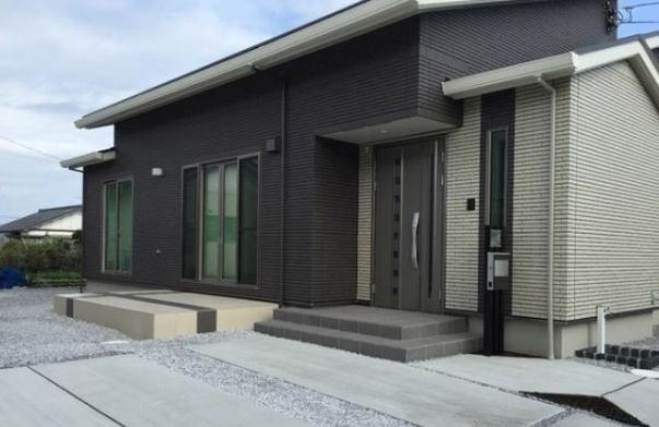 北諸県郡三股町大字樺山の中古一戸建の外観
